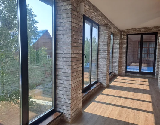 Остекление и отделка балконов