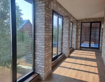 Остекление и отделка балконов